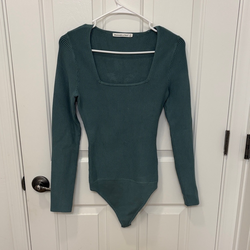 NWOT Abercrombie & Fitch Long-Sleeve Ottoman Squareneck Bodysuit in Green - Picture 2 of 6